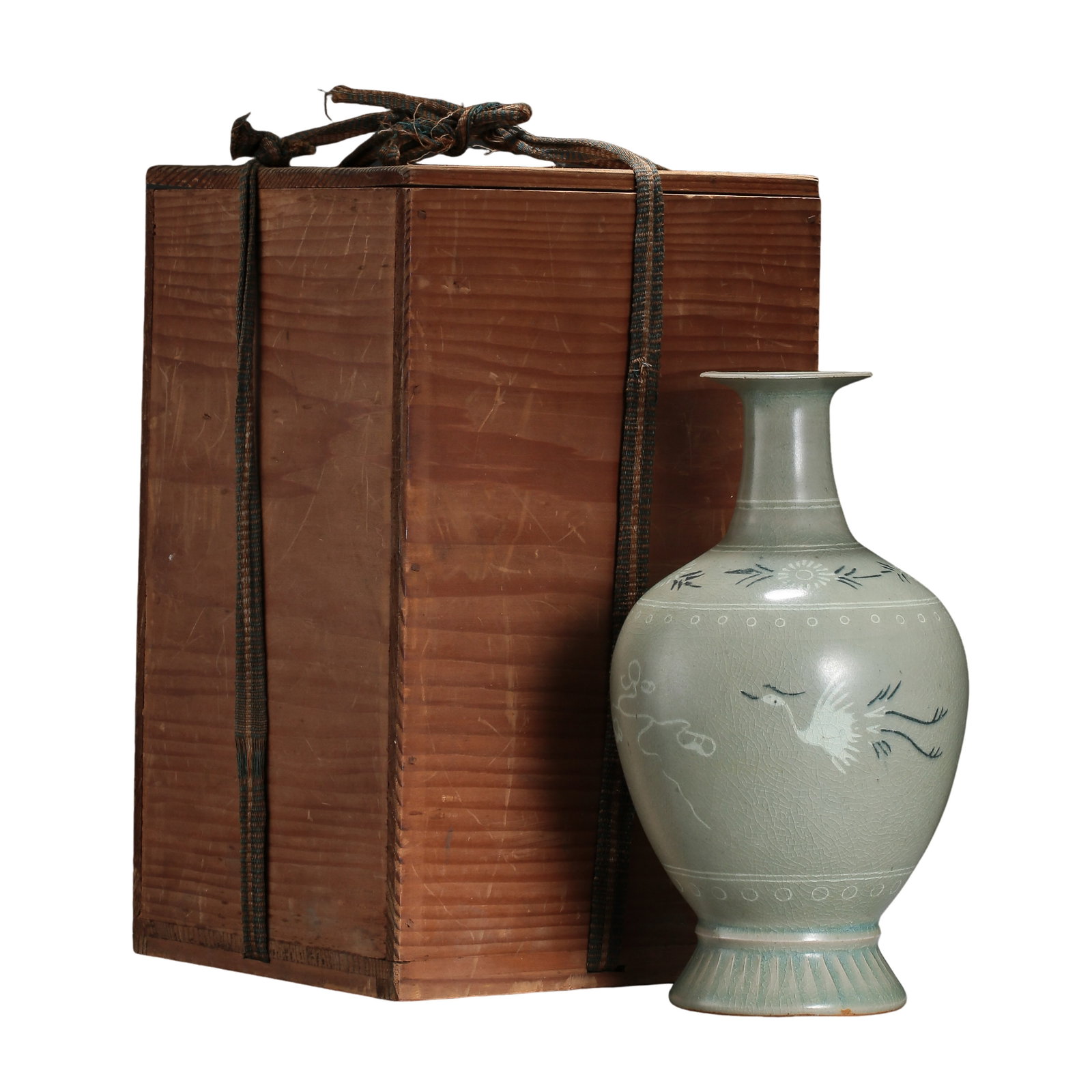 Goryeo Dynasty (circa 12th century) Inlaid Celadon Vase with Cloud and Crane Design: Size: Height 21.7 cm (8.54 in / 0.71 ft), Mouth Diameter 6 cm (2.36 in / 0.20 ft), 12th CenturyCondition & Provenance: Excellent condition with well-preserved glaze, natural crackling, and clearly pre