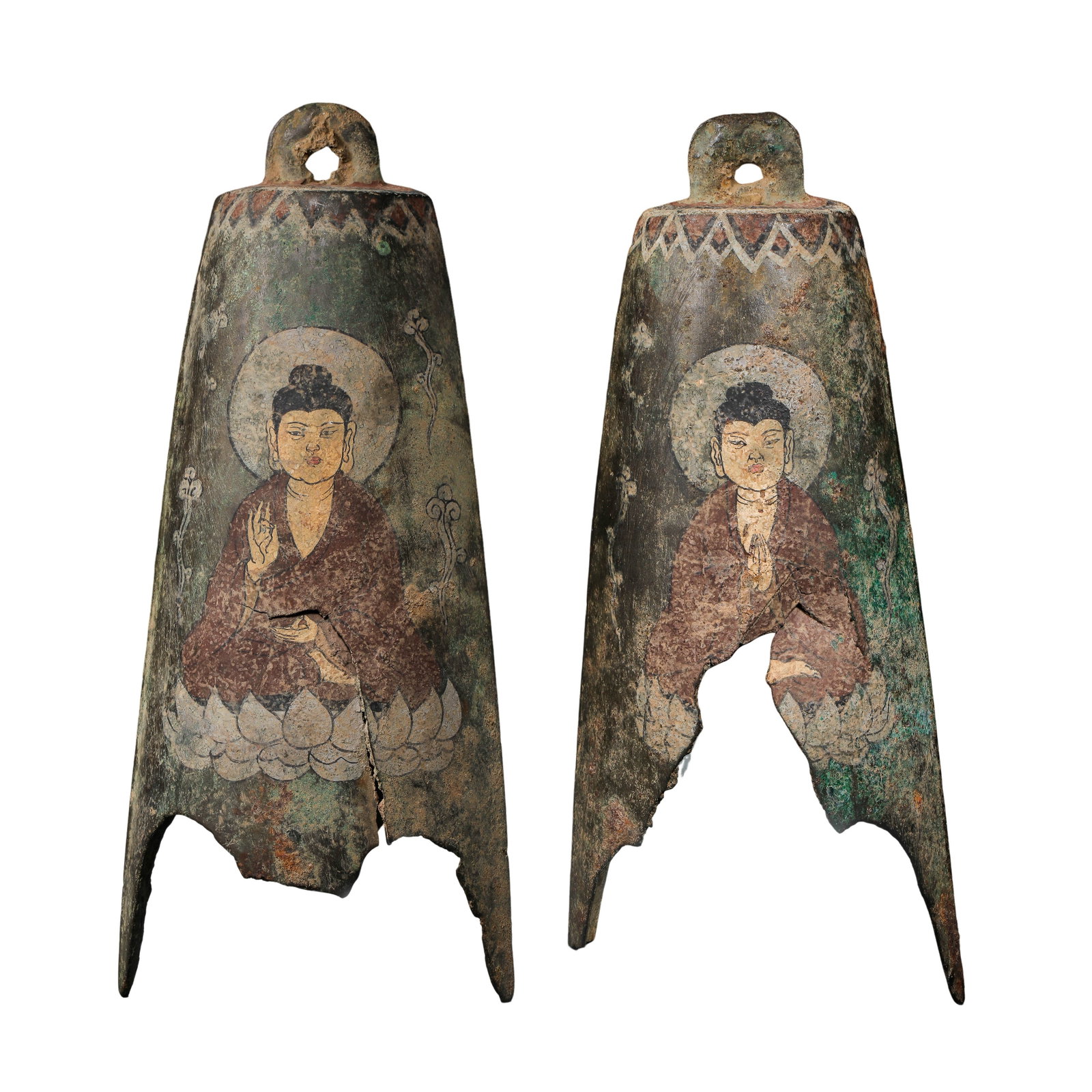 Liao?Jin Dynasty Painted?Bronze Bell?Shaped Vessel With Buddha Decoration: Dimensions:Height 29 cm (11.42 in),Width 12.5 cm (4.92 in),Weight 2550 g,10?13th Century?Condition & Provenance:The bronze body is thick and heavy,the top suspension loop with hanging hole remains int