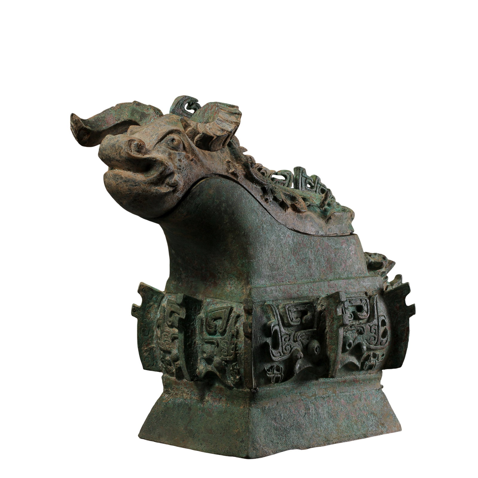 Bronze Ox-Headed Ritual Wine Gong, Shang-Zhou Dynasty 11th-10th Century BCE: Measurements: Overall length 35cm(13.78in), overall height 27.5cm(10.83in), weight 4.1kg, Shang-Zhou Dynasty 11th-10th Century BCE,condition & Provenance: This wine gong survives fully intact with its