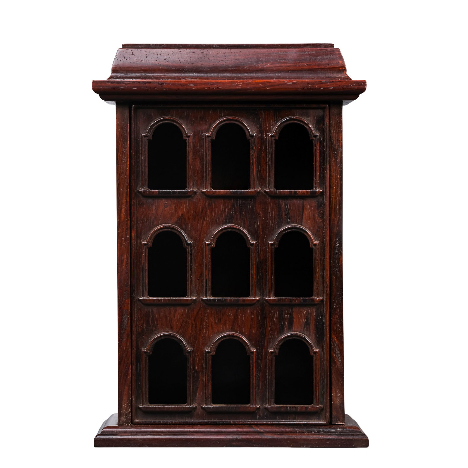 Huanghuali Gold-Inlaid Arabic Script Niche-Style Curio Display Cabinet, Qing Dynasty, 19th Century: Measurements: Width 20cm (7.87 inches), height 30cm (11.81 inches), 19th century Qing dynasty huanghuali wood niche curio cabinet with carved gold-filled Arabic versesCondition & Provenance: The entir