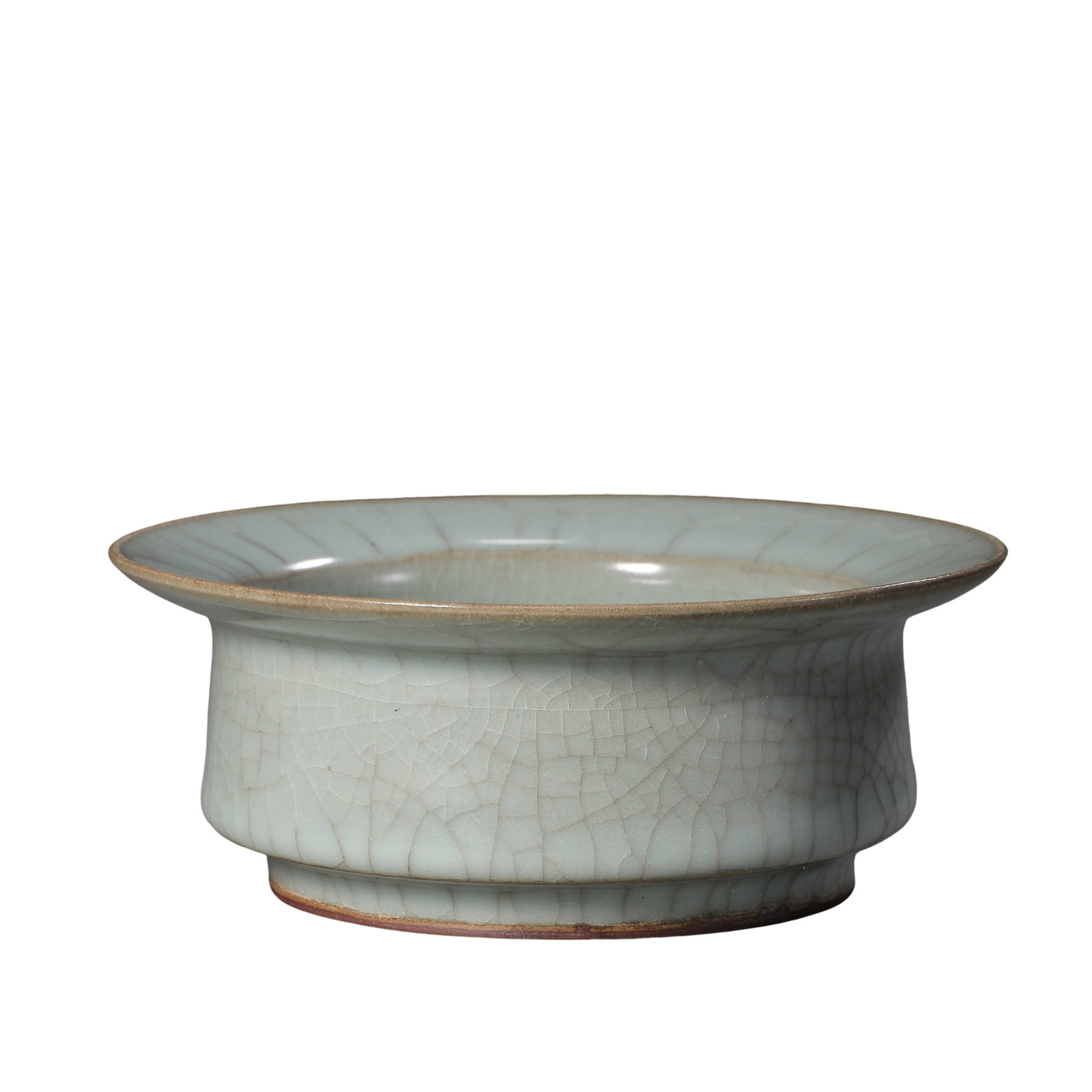 Longquan Official?Style Celadon Folded?Rim Brush Washer, Southern Song Dynasty (1 of 10)