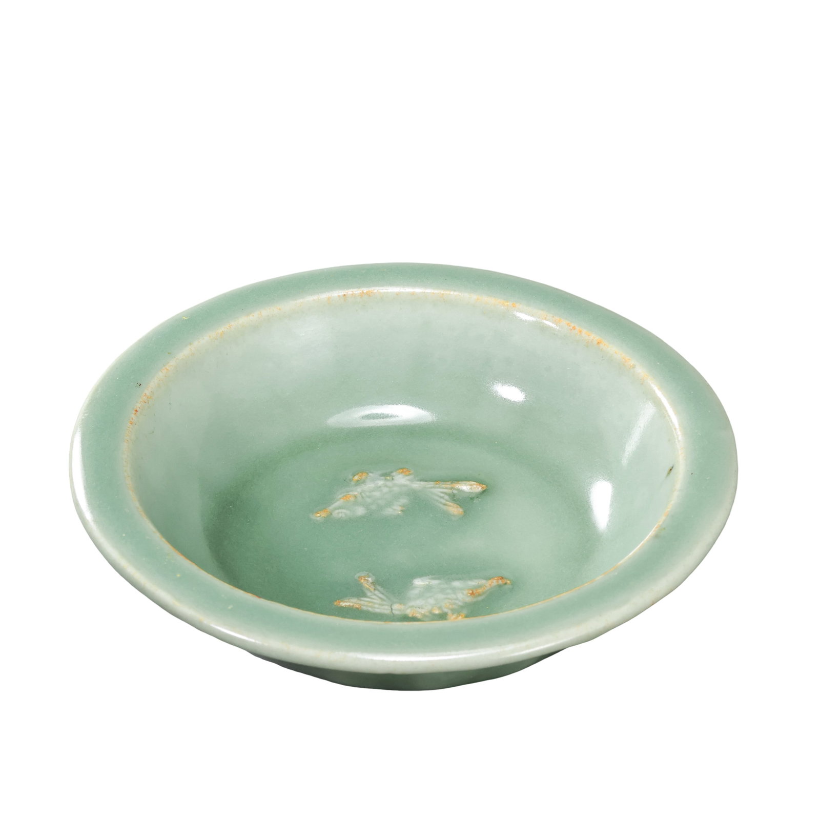 Longquan Kiln Pink-Celadon Washer With Applied Twin Fish Motif, Yuan Dynasty: Measurements: Rim diameter 11.7cm (4.61 inches), overall height 3cm (1.18 inches), 13th-14th century literary studio ritual washer made by Yuan Longquan kilnCondition & Provenance: The washer is fully