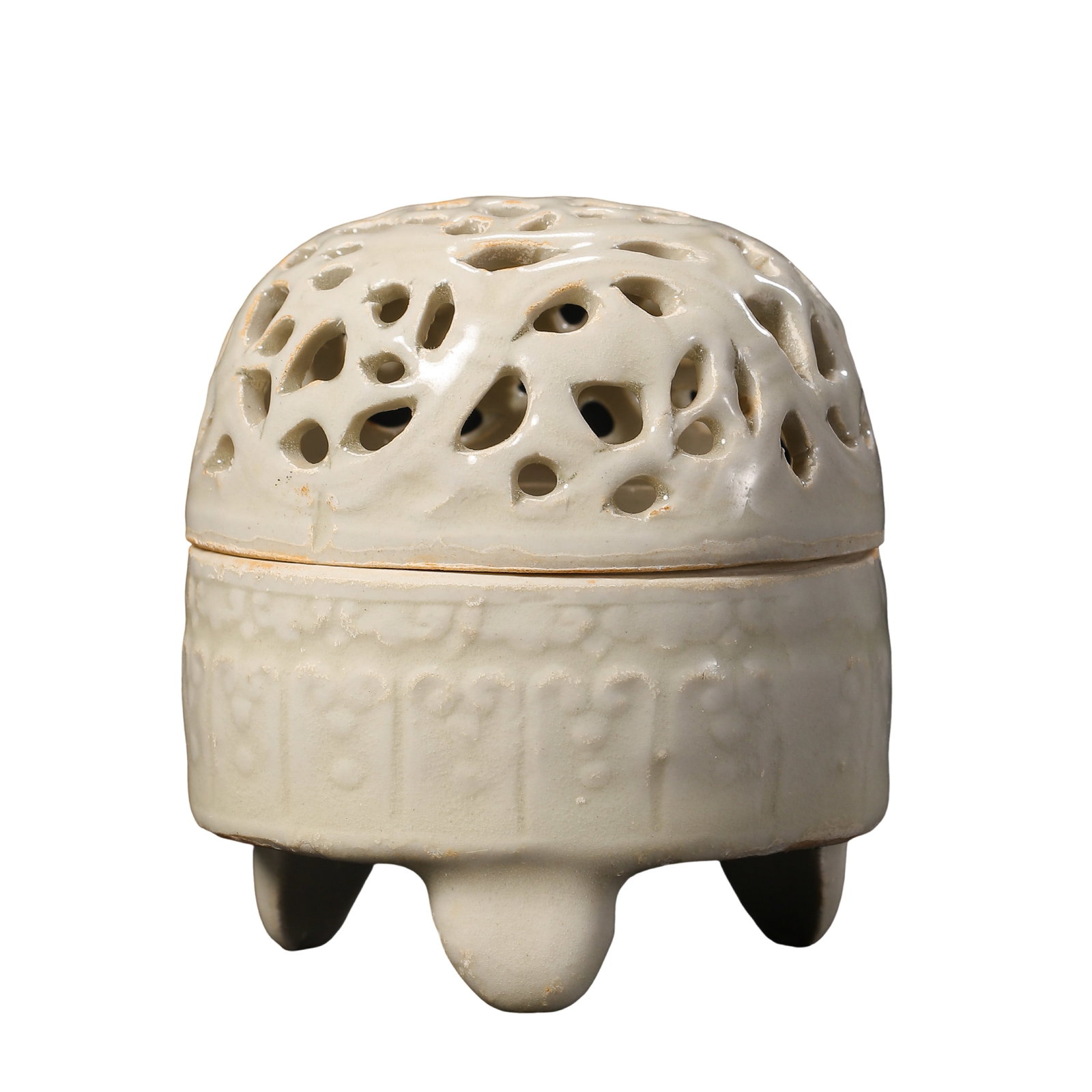 Song Dynasty Bluish White Porcelain Hollow Interlocking Floral Three-Legged Incense Burner: Dimensions?Overall height 7.7cm (3.03 in), lid diameter 6.8cm (2.68 in), 10th-13th Century A.D.Condition & Provenance?This burner is a complete matching set with no missing pieces, original body and l