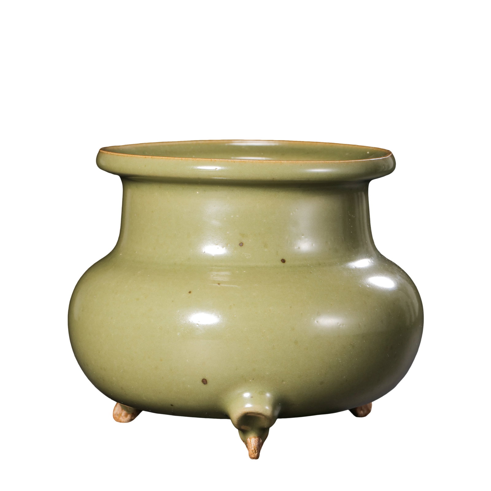 Yuan?Dynasty Longquan Celadon Censer with Animal?Head Feet, 13th?14th Century A.D.: Dimensions?Mouth diameter 13.5cm (5.31 in), overall height 11.3cm (4.45 in), 13th?14th Century A.D.Condition & Provenance?The censer is fully intact without cracks, chips or restoration. Thick and lus