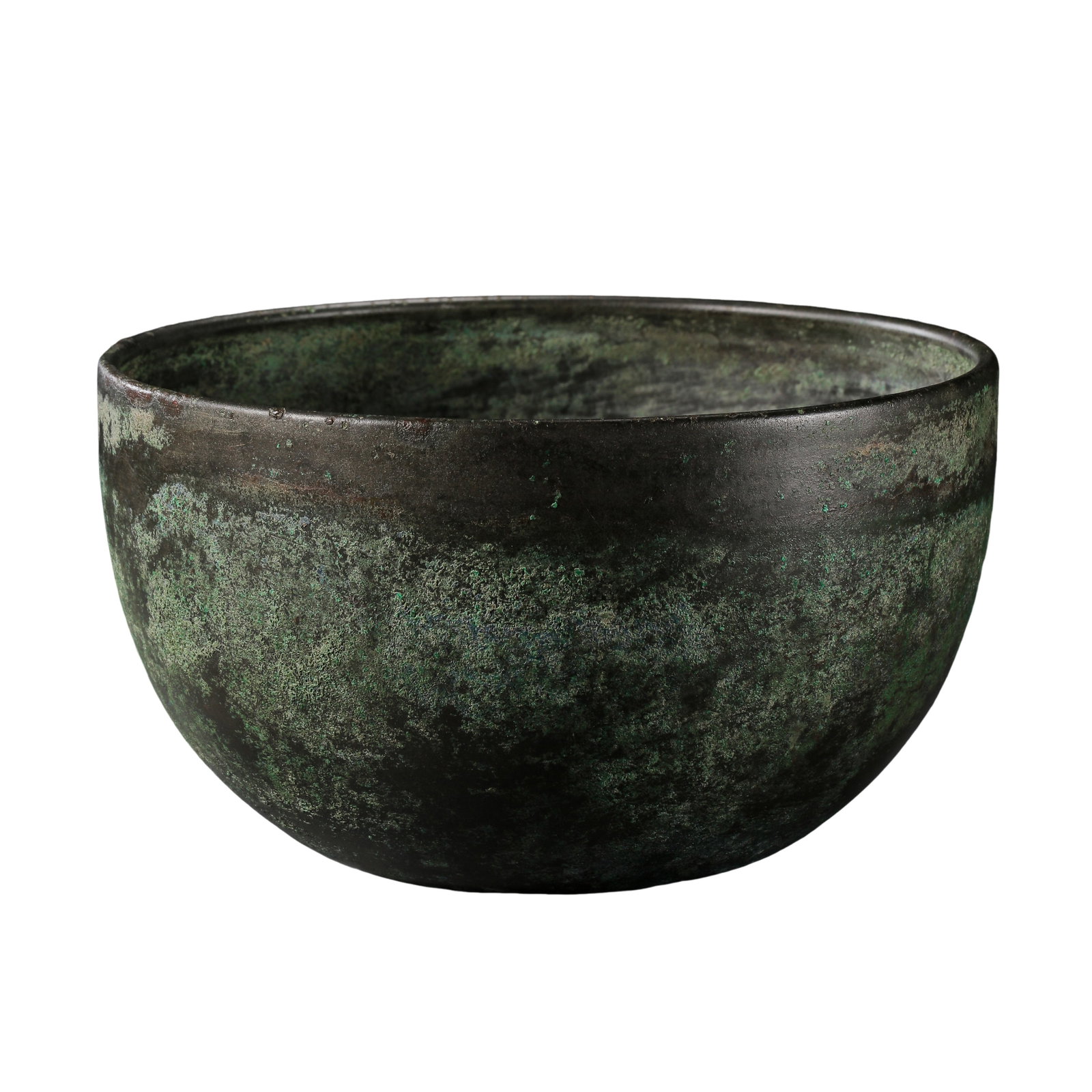 Six Dynasties Plain Bronze Alms Bowl,3rdâ€“6th Century A.D.: Dimensions?Mouth diameter 15.5cm (6.10 in), height 9cm (3.54 in), weight 408.6g, 3rd–6th Century A.D.Condition & Provenance?The bronze vessel is fully intact without cracks, restorations or deformat