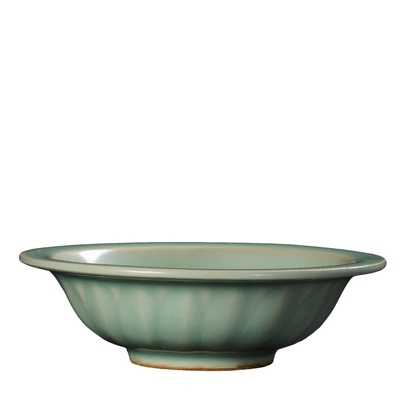 Yuan Dynasty Longquan Kiln Pale?Celadon Folded?Rim Washer with Applied Twin?Fish: Dimensions:Mouth diameter 13.5cm(5.31in),overall height 4cm(1.57in),13th?14th Century CECondition & Provenance:The washer is fully intact without cracks,chips or modern restoration.It is covered in th