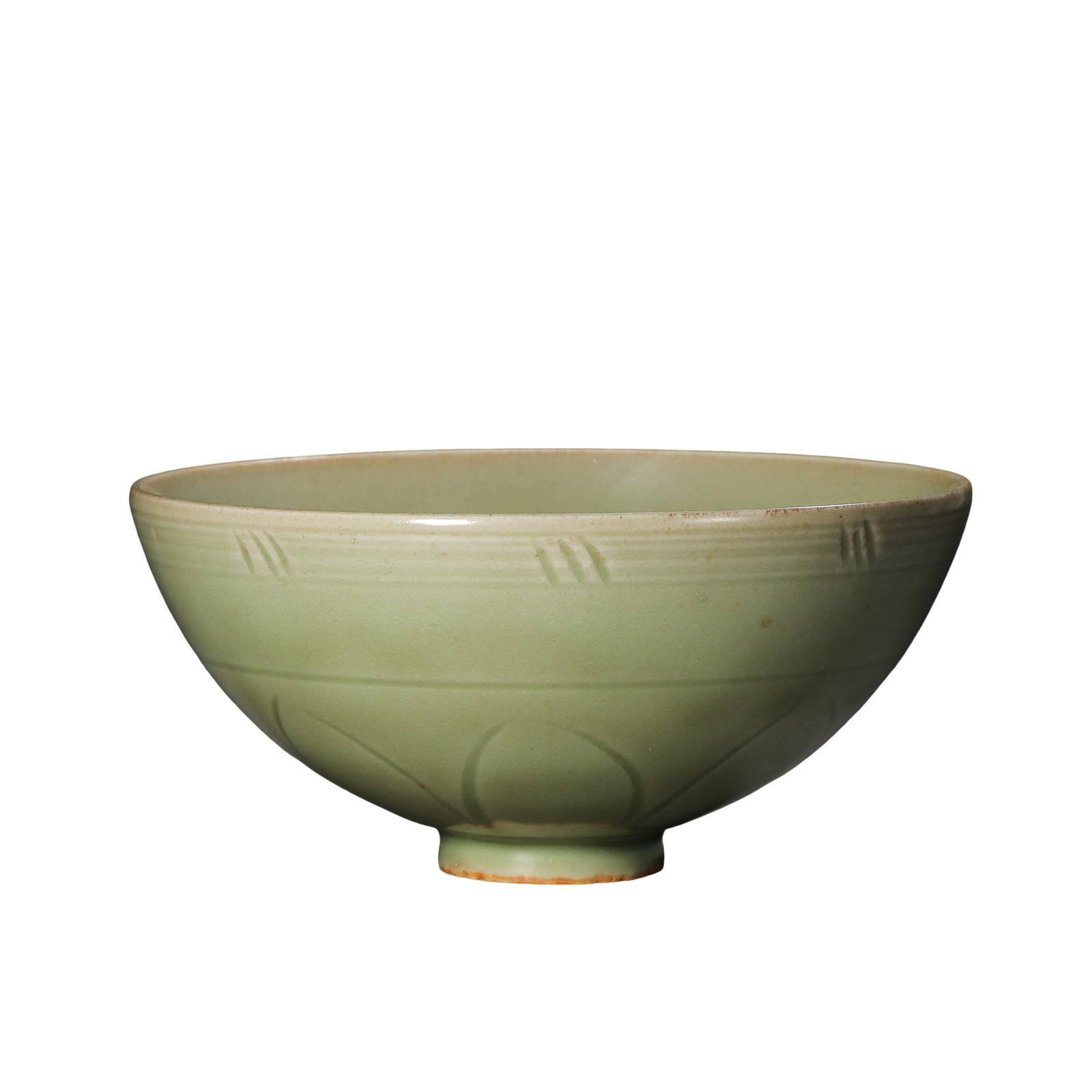 Yuan Dynasty Longquan Kiln Celadon Bowl with Interior Floral & Exterior Lotus Petal Carvings,14th: Dimensions:Mouth Diameter 20cm(7.87in),Overall Height 9.7cm(3.82in),14th Century CE?Condition & Provenance:The bowl is fully intact without cracks,chips or restorations.The original celadon glaze cove
