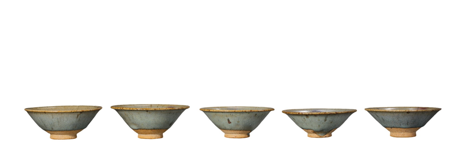Jin-Yuan Dynasty Jun Ware Sky-Celadon Purple-Splashed Conical Tea Cups Set of Five,12-14th Century: Dimensions:Single Cup Mouth Diameter 10.4cm(4.09in),Overall Height 4.1cm(1.61in),12-14th Century CECondition & Provenance:The complete set of five conical tea cups is fully intact without body cracks,