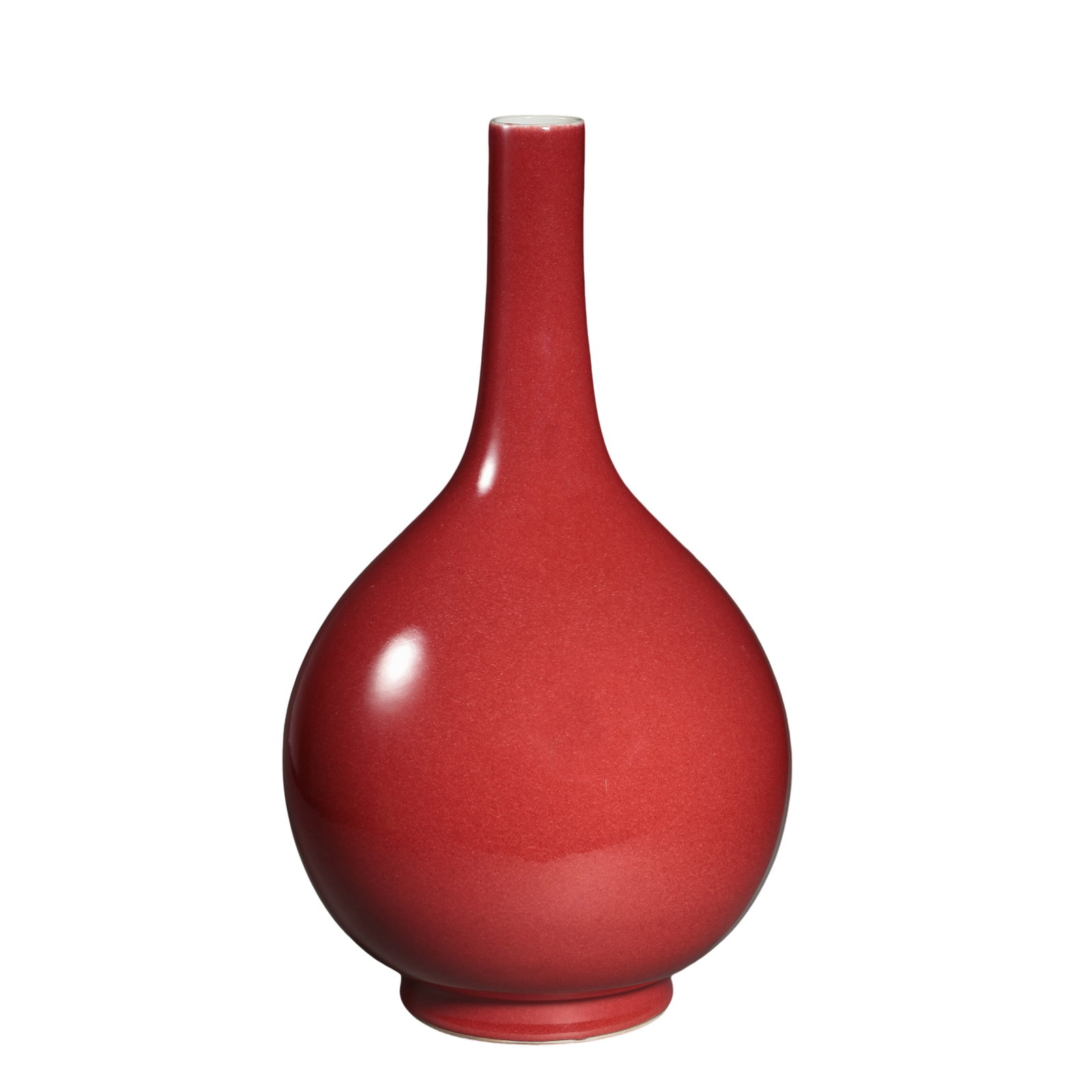 Qing Dynasty Kangxi Mark Langyao Red Glaze Long Neck Pear Vase,17th–18th century Chinese imperial: Dimensions:Mouth Diameter 4.3cm(1.69in),Overall Height 40.5cm(15.94in),17–18th century Qing imperial ceramicCondition & Provenance:The vase is fully intact without cracks, chips, touch-ups or restor