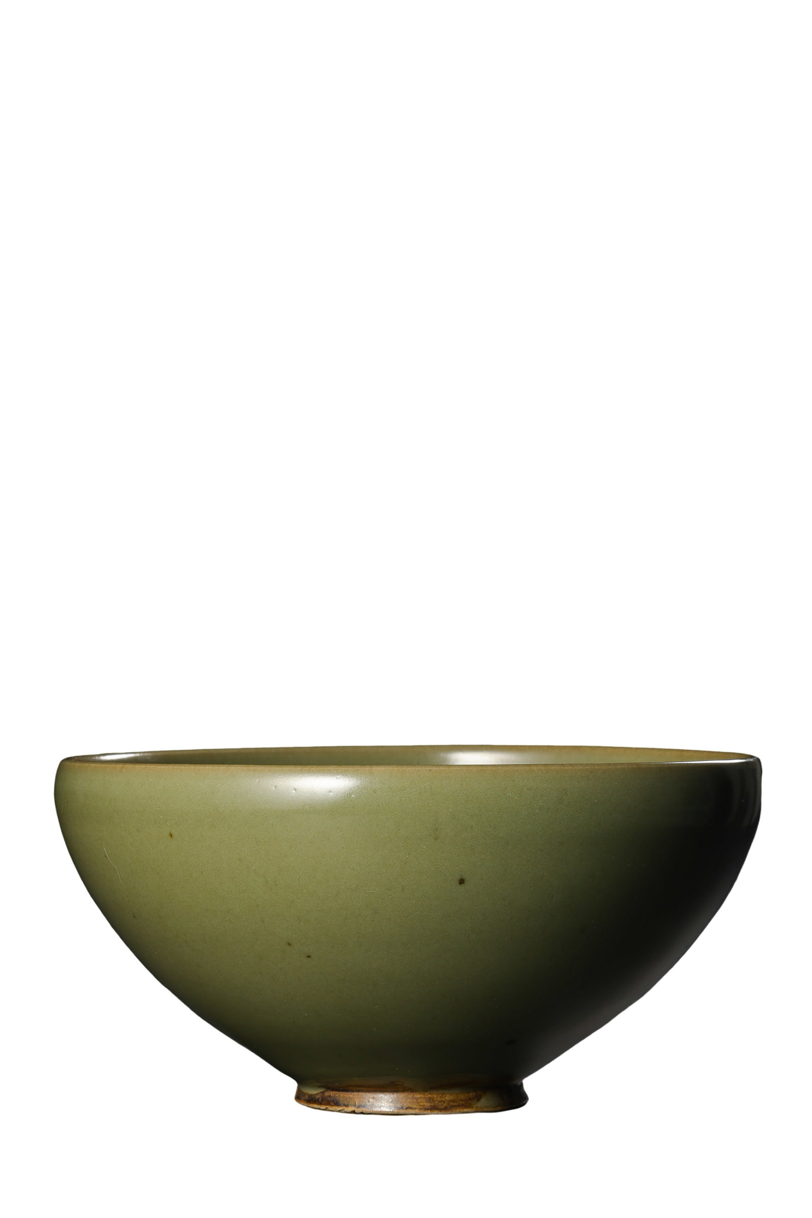 Yuan Dynasty Longquan Pea Green Celadon Deep Belly Bowl,13th–14th century Chinese southern celadon: Dimensions:Mouth Diameter 17.5cm(6.89in),Height 9cm(3.54in),13th-14th century Yuan Dynasty Longquan kiln porcelainCondition & Provenance:The bowl is fully intact without cracks,rim chips or glaze rest
