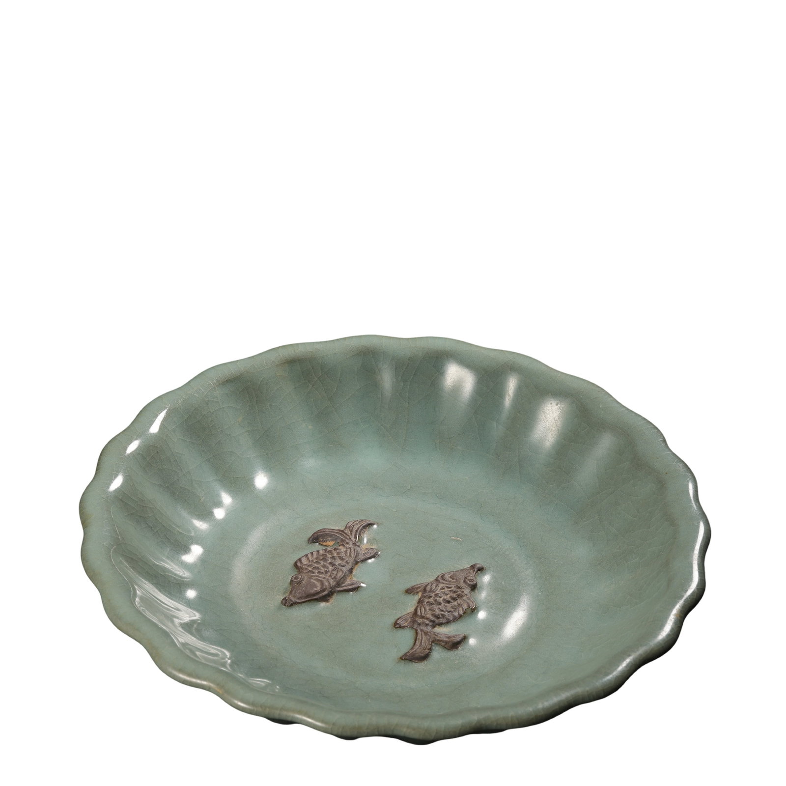 Yuan Dynasty Longquan Celadon Pink?Green Lobbed Dish With Applied Twin Fish Motifs,13th?14th: Dimensions:Mouth Diameter 20.8cm(8.19in),Height 4.8cm(1.89in),13th?14th century Yuan Dynasty Longquan kiln porcelainCondition & Provenance:The dish is fully intact without hairline cracks,chip damage 