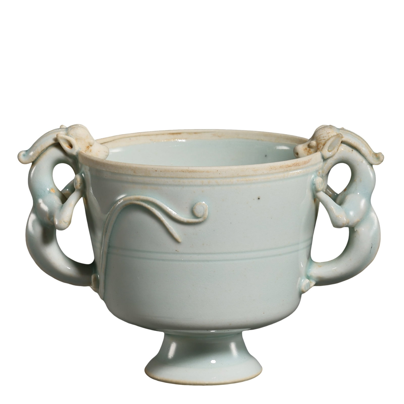 Song Dynasty Hutian Yingqing Porcelain Twin?Chilong?Handled Stem Cup,10th?13th century Chinese: Dimensions:Overall Width 13cm(5.12in),Height 9cm(3.54in),10th?13th century Song Dynasty Hutian kiln porcelainCondition & Provenance:The stem cup is fully intact without hairline cracks,edge chips or r