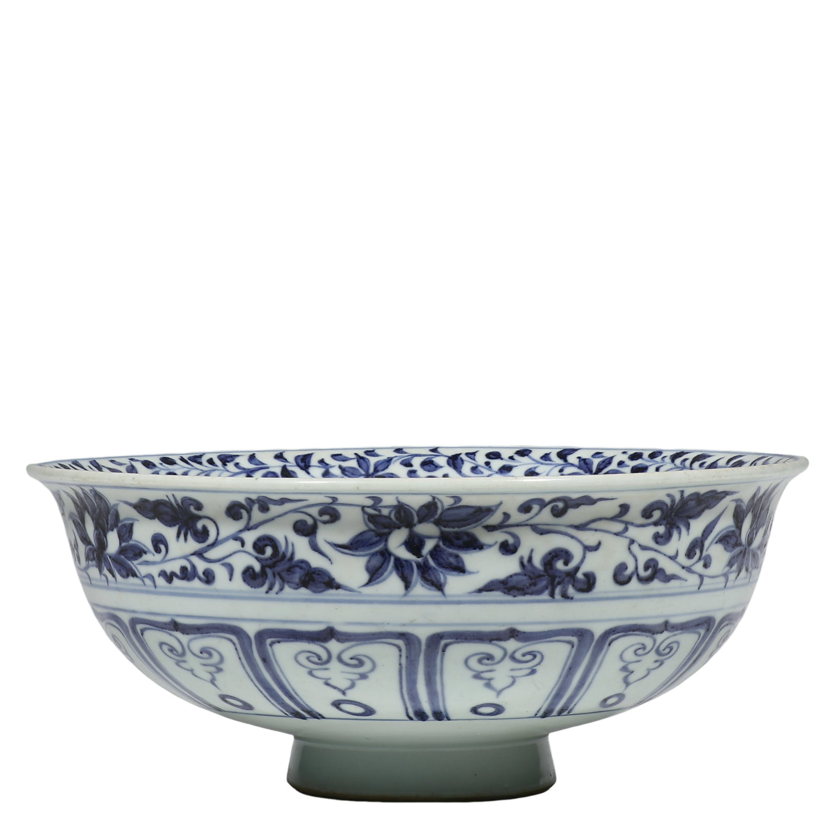Yuan Dynasty Blue?and?White Large Bowl,Interior Dragon Scroll,Exterior Lotus & Sacred Lotus: Dimensions?Diameter 30cm (11.81 Inches),14th Century Condition & Provenance?This big bowl is solid,no cracks or breaks.There is light age?related wear along the rim from centuries of handling.Glaze is