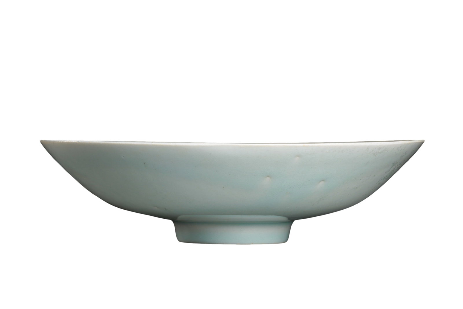 Hutian?Yao Yingqing Glazed Mould?Printed Lotus Pond Tea Bowl,Song Dynasty,10th?13th Century: Dimensions:Rim Diameter 17.5 cm (6.89 in),Height 4.5 cm (1.77 in),Song Dynasty,10th?13th CenturyCondition & Provenance:The bowl is complete without hairline cracks.Molded interior patterns remain dist