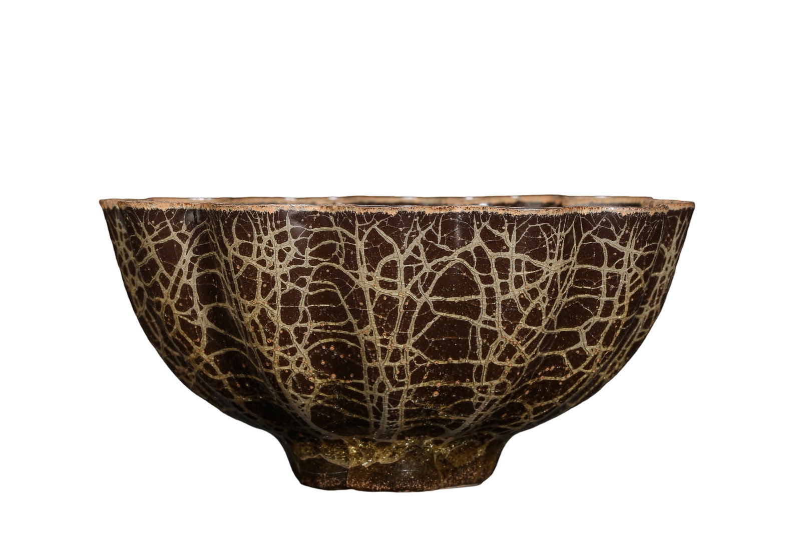 Jizhou?Kiln Brown?Glazed Lobed Teacup with Spider?Web Pattern,Song Dynasty,10th?13th Century: Dimensions?Height 5 cm (1.97 in),Mouth diameter 10.5 cm (4.13 in),Song Dynasty,10th?13th CenturyCondition & Provenance?The lobed teacup is complete without cracks.Rim bears natural age?related abrasio