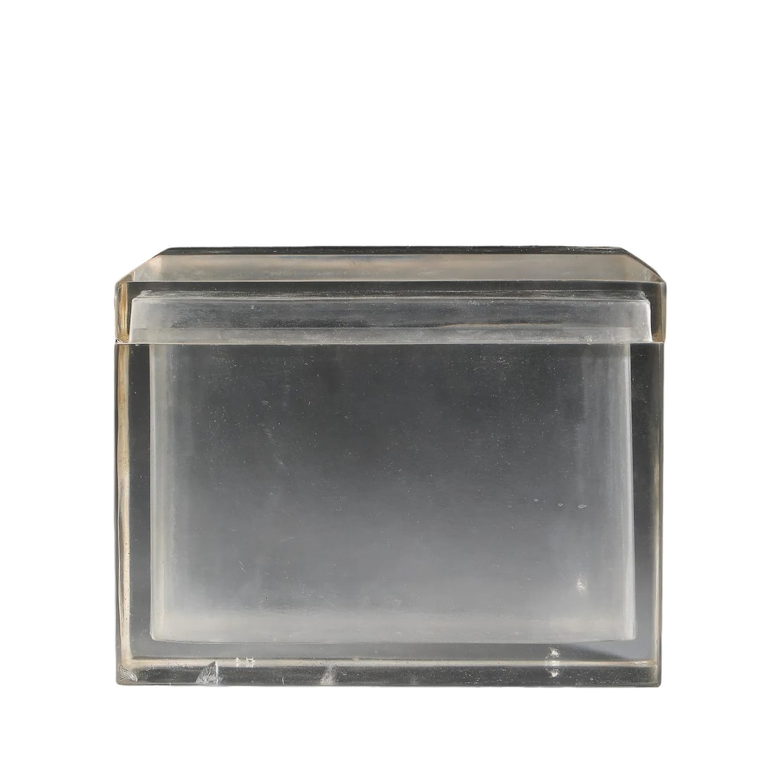 Rock?Crystal Rectangular Covered Box,Qing Dynasty: Dimensions:Height 11.5cm (4?1/2in),Length 14.5cm (5?3/4in),Width 6.2cm (2?7/16in),Weight 1269gCondition & Provenance:Alright,let’s closely examine this authentic Qing?dynasty rock?crystal rectangula