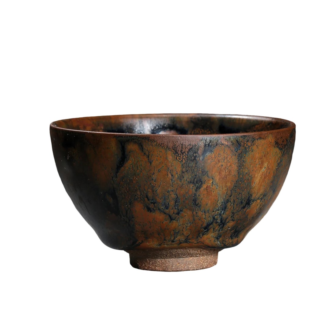 Jian?style Splashed?Glaze Tea Bowl, Song Dynasty: Dimensions:Diameter 9cm (3?9/16in), Height 5.5cm (2?3/16in)Condition & Provenance:Alright, let’s closely examine this authentic Song?dynasty Jian?style splashed?glaze tea bowl. This celebrated Song?