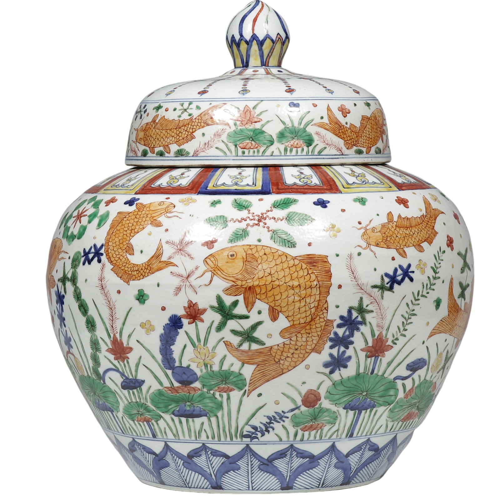 Ming?Jiajing Wucai Fish?and?Algae Large Covered Jar (1 of 6)