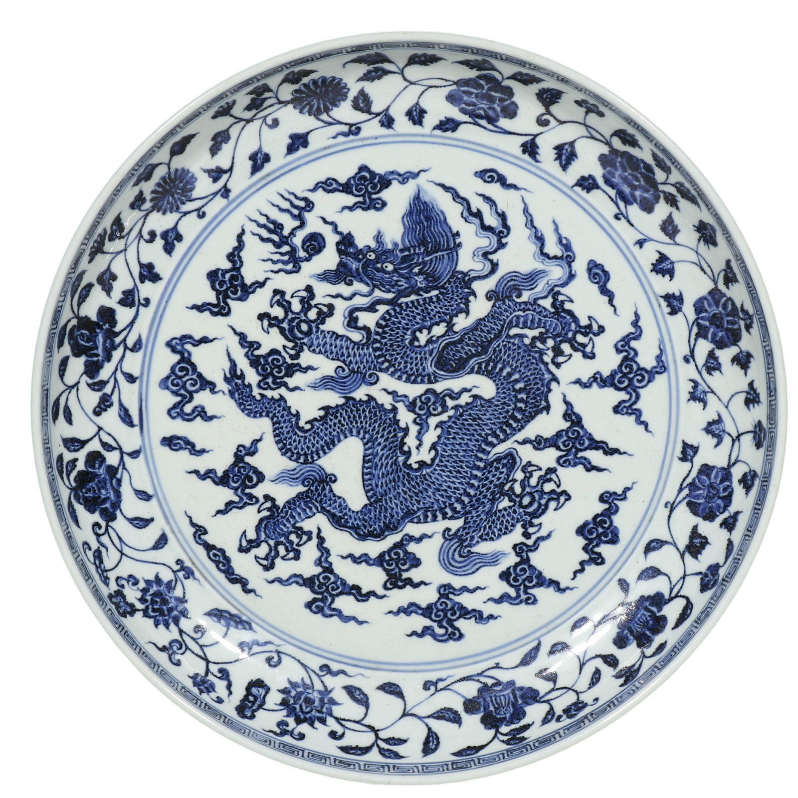 Ming Xuande Blue?and?White Large Charger with Dragon?and?Cloud Motifs (1 of 6)