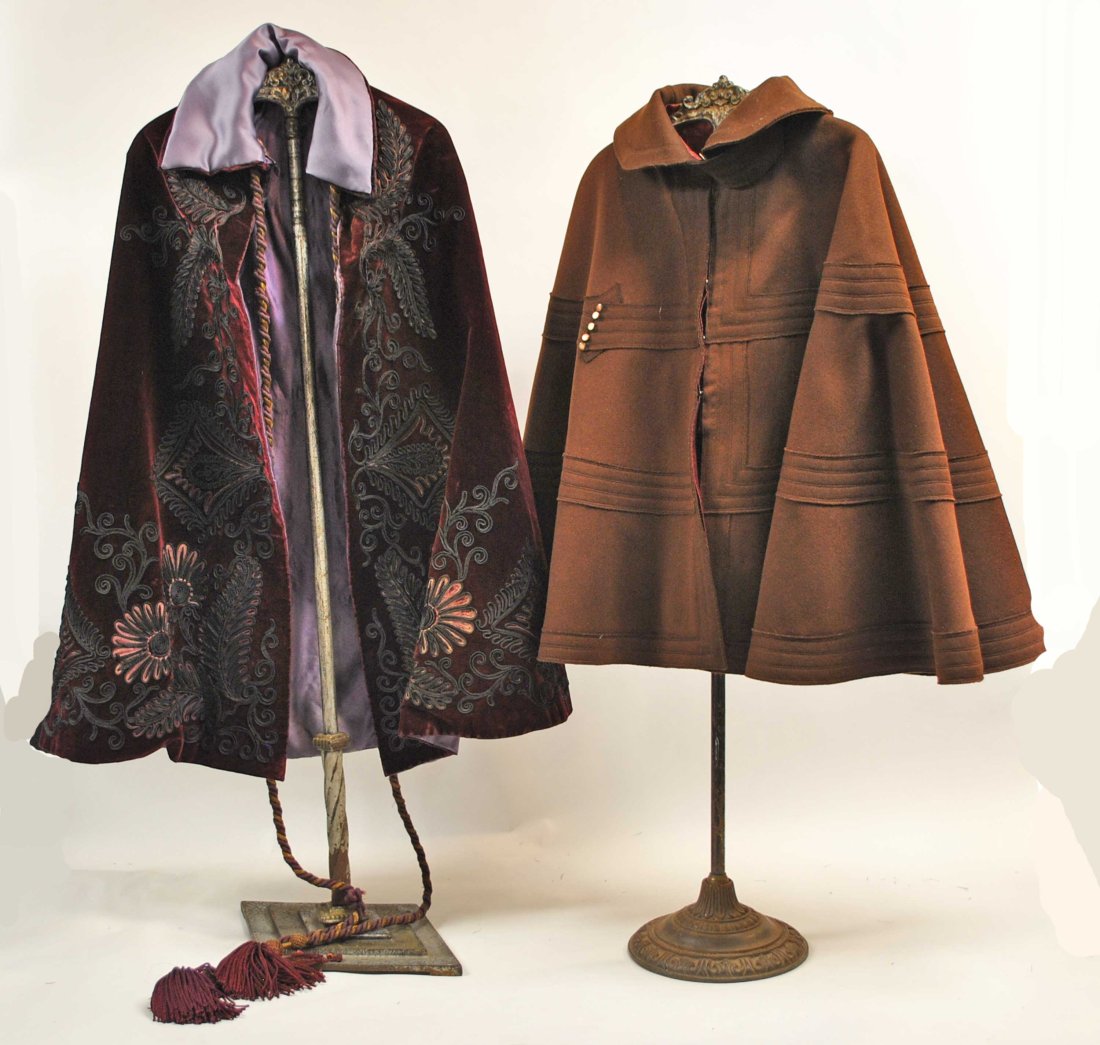 VICTORIAN  LOT OF TWO LADIES CAPES (1 of 14)