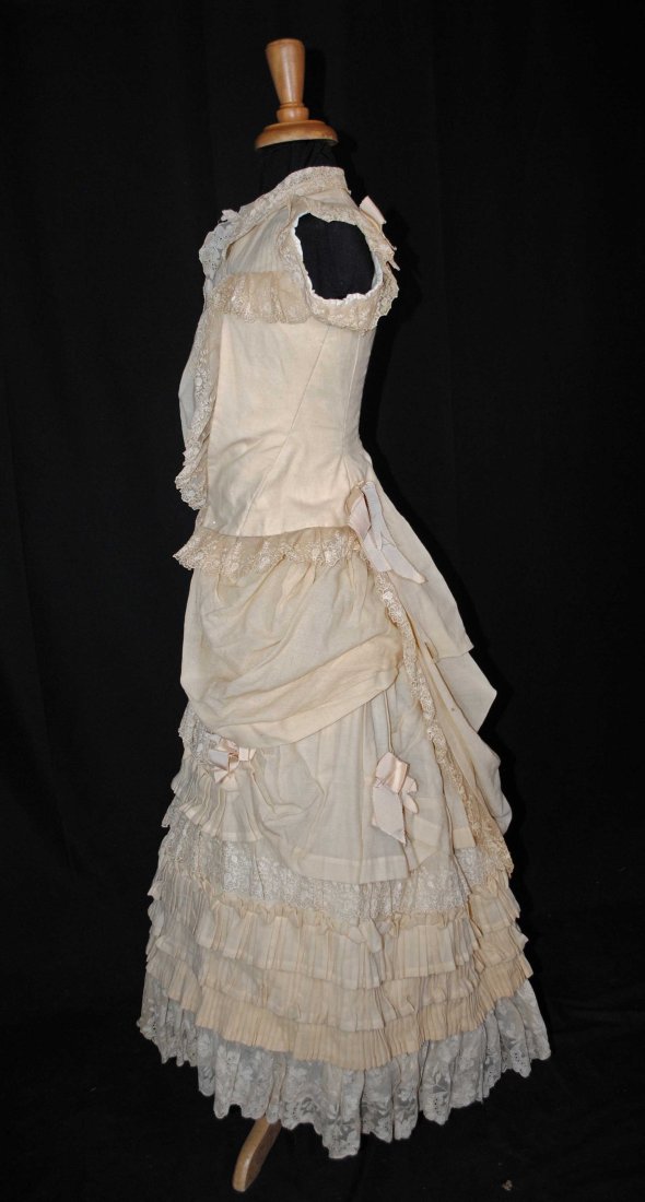VICTORIAN YOUNG GIRLS  2- PIECE BEIGE WOOL GRADUATION DRESS, 1884 (1 of 18)