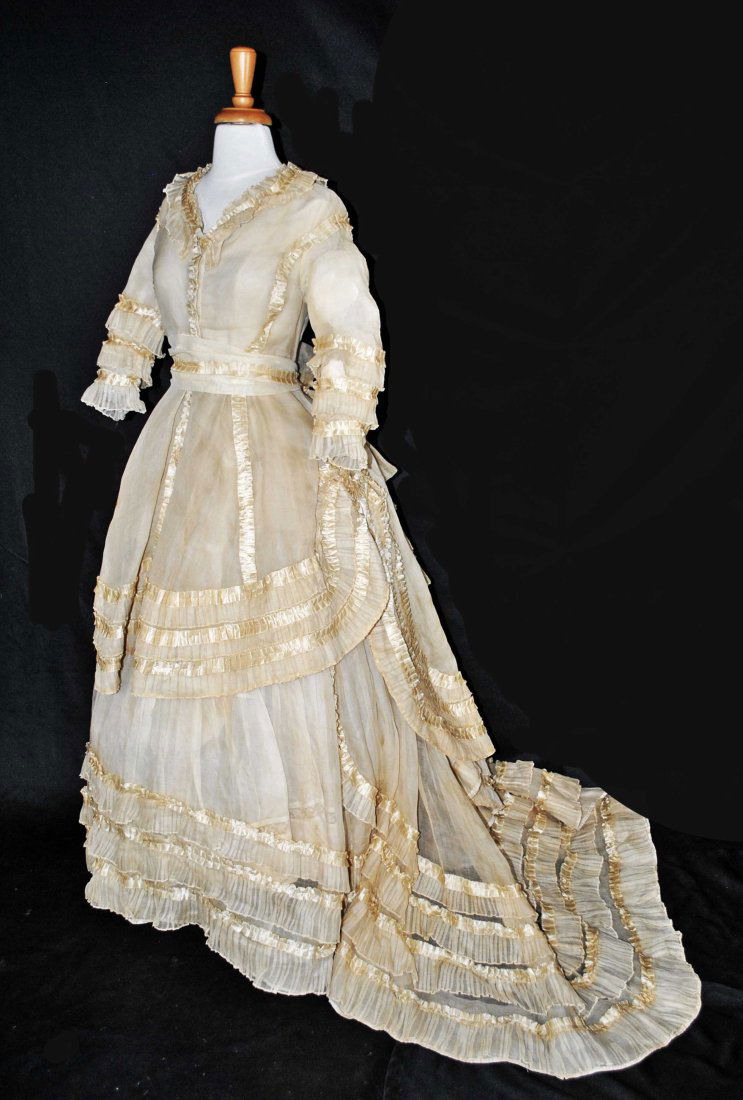 VICTORIAN THREE PIECE ORGANDY WEDDING GOWN TRAINED, 1867 (1 of 17)