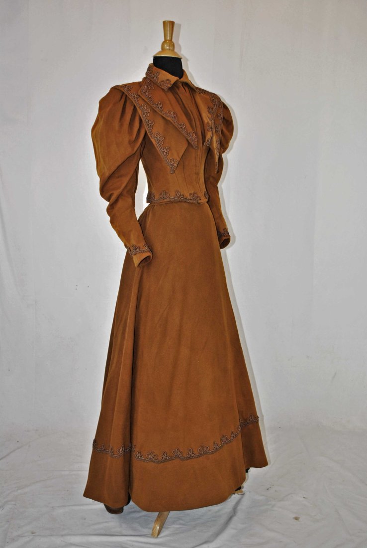 VICTORIAN 3 PIECE WOOL VISITING OR ICE SKATING OUTFIT, 1893 (1 of 13)