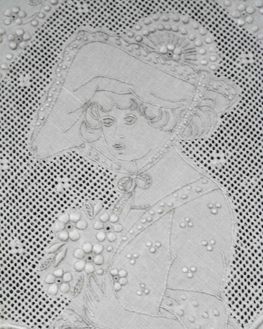 APPENZEL FIGURAL TABLECLOTH. WITH 4 NAPKINS (1 of 10)