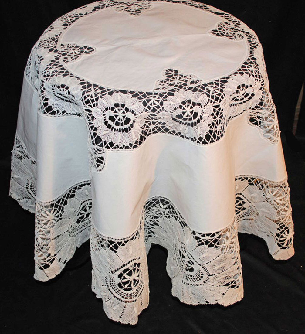 VICTORIAN ROUND TABLECLOTH TORCHON CLUNY BOBBIN LACE, 63" ROUND (1 of 10)