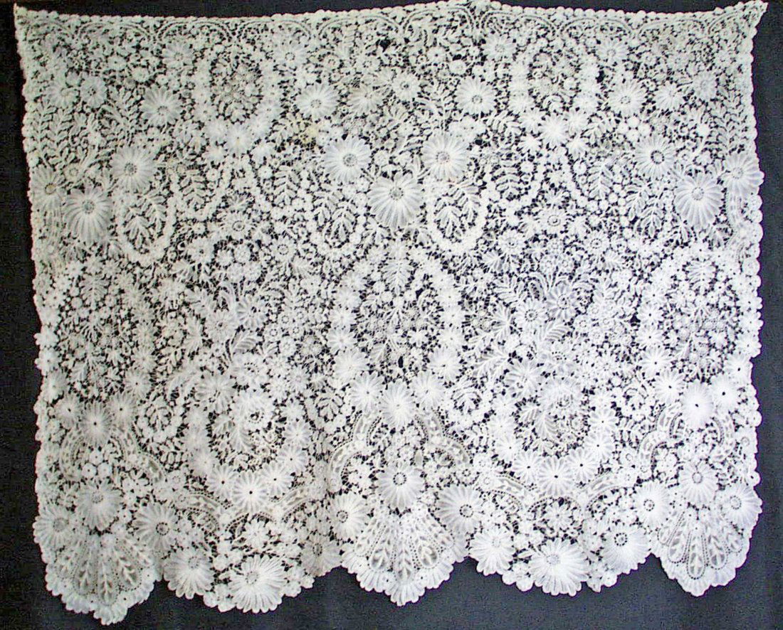 ANTIQUE LACE PANEL MIXED LACE DUCHESSE BOBBIN LACE AND POINT DE GAZE HANDMADE (1 of 10)