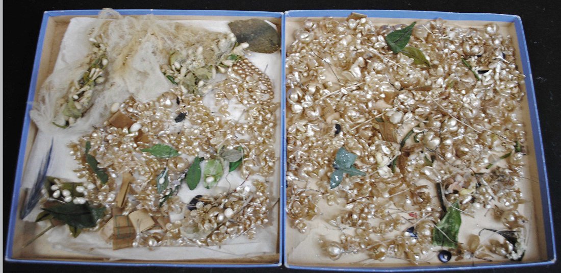 EDWARDIAN COLLECTION OF LOOSE WAX FLOWERS, 1915s (1 of 10)