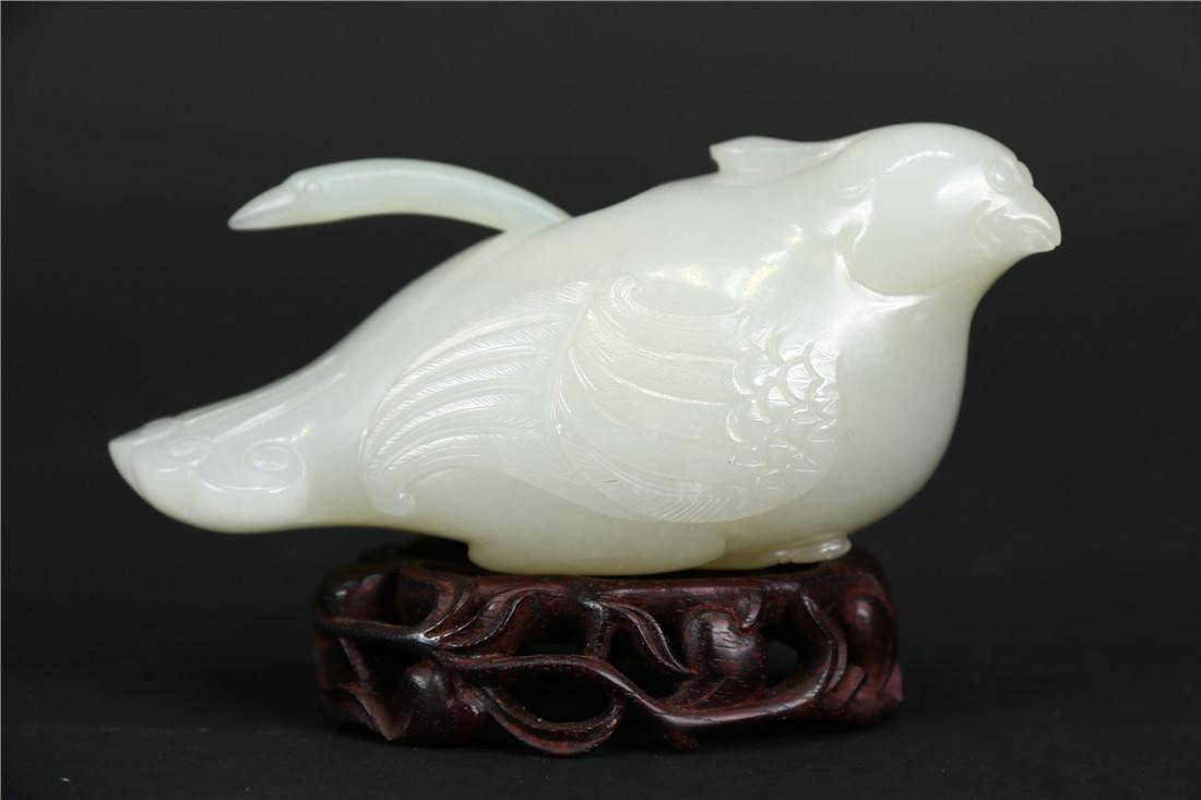 QING QIANLONG HETIAN JADE QUAIL-SHAPED WATER HOLDER (1 of 9)