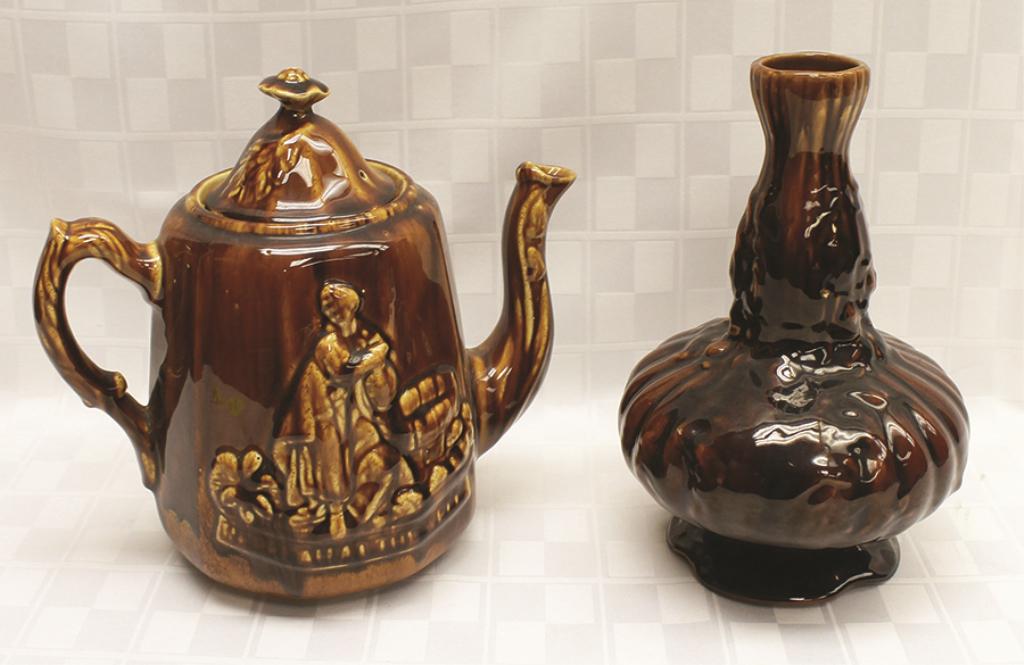 Bennington Vase and Teapot Vase: 9" H x 6" W (1 of 1)