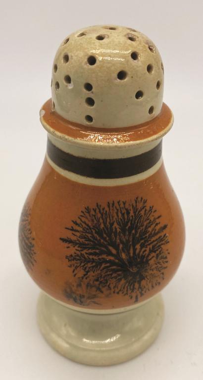 Mochaware Seaweed Pepper Pot 4" H Condition: Good: Condition: Good
