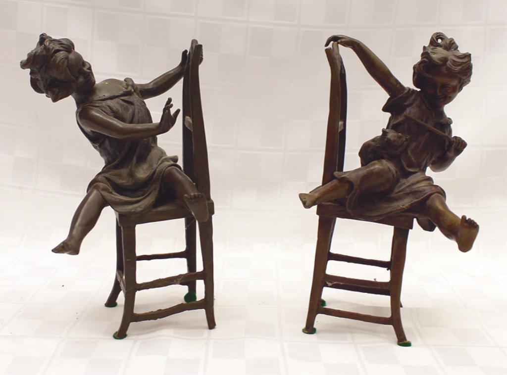 Bronze Pair of Bookends 8.5" H x 4" W Condition: Good (1 of 1)