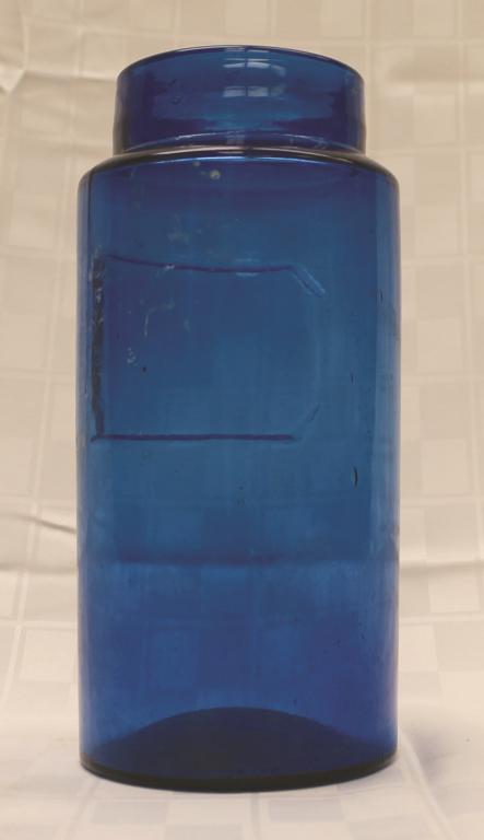 Green Apothecary Jar 10" H x 4.5" W Condition: Good (1 of 1)