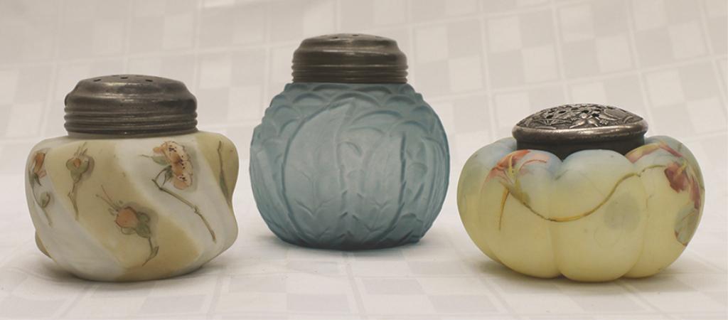 3 Glass Shakers 3" x 3", 4" x 2.5", 3.5" x 3.5" (1 of 1)