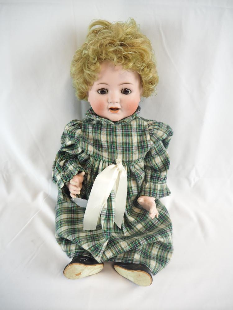 Large Doll, KÃ¤mmer + Reinhardt (1 of 3)