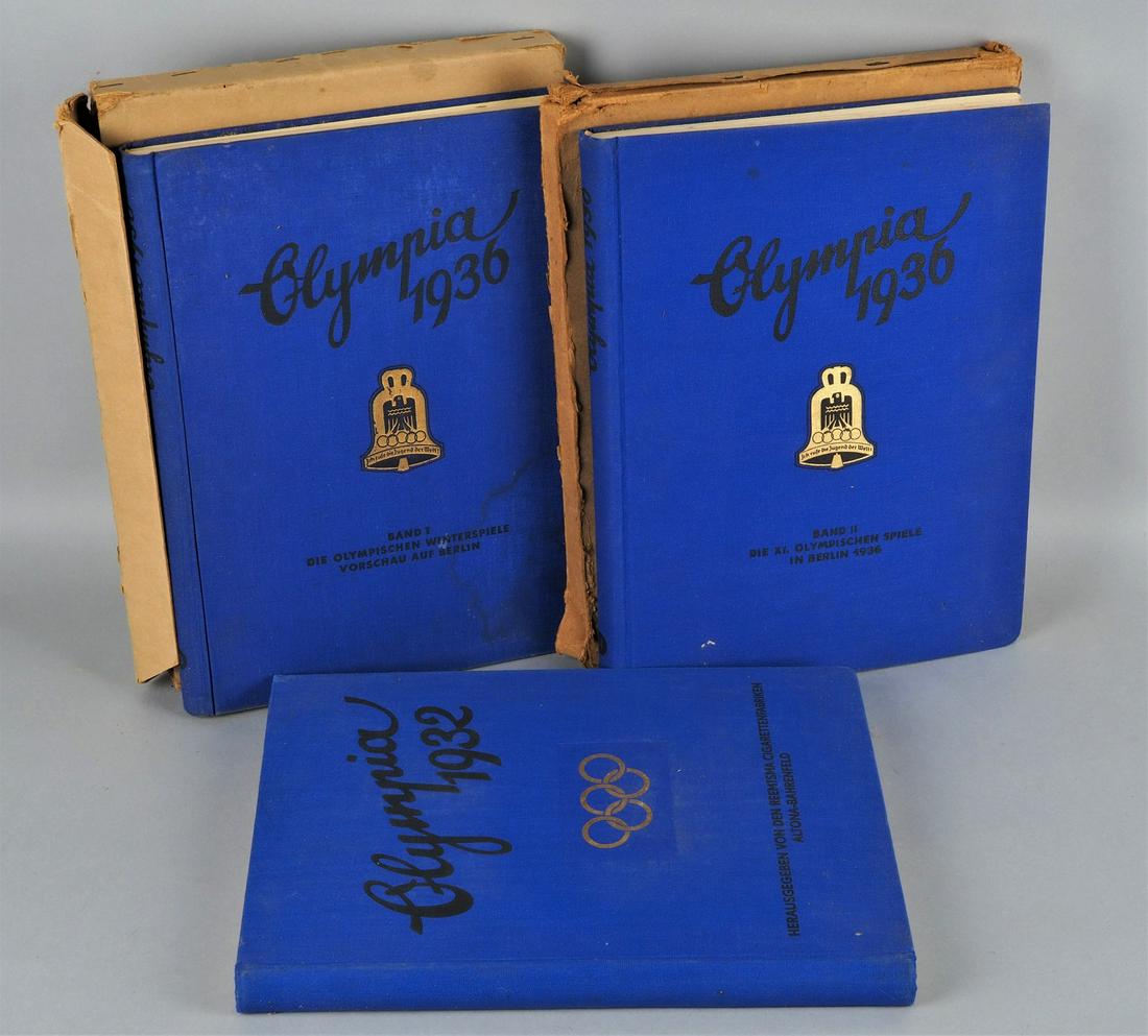 Mixed collectible albums, Olympia 1932 & 1936: Mixed collectible albums, Olympia 1932 & 19363 cigarette collector's picture albums. The age corresponding good condition, with cardboard slipcase to the vintage 1936. each H. 32cm, W. 25cm.Konvolut S