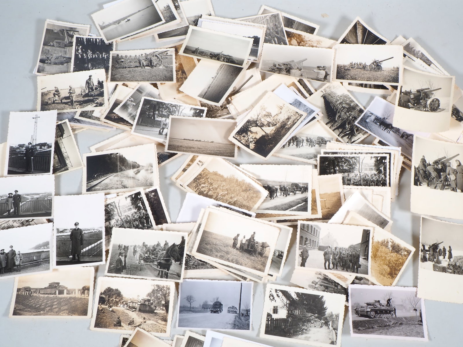 Wehrmacht soldier photo collection, Eastern Front deployment, tanks and anti-aircraft guns, 160: Wehrmacht soldier photo collection, Eastern Front deployment, tanks and anti-aircraft guns, 160 items. Related photo collection of a Wehrmacht soldier, probably a non-commissioned officer, seen with C