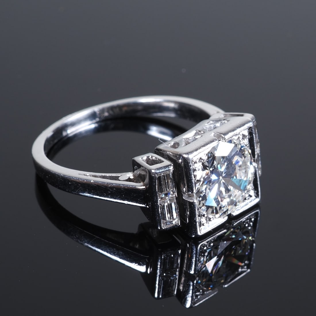 Antique 1.35ct diamond ring in platinum (1 of 5)
