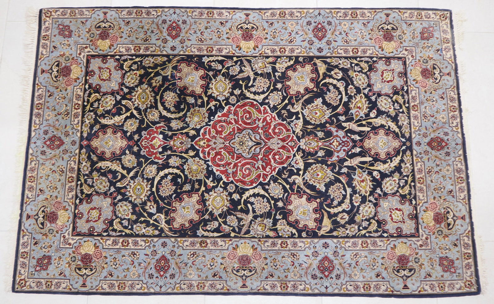 Fine Isfahan Persian carpet, cork wool/silk - 170 x 115 cm: Fine Isfahan Persian carpet, cork wool/silk - 170 x 115 cmHand-knotted Oriental carpet, Isfahan, Iran, c. 1980s, cork wool on silk, knot density approx. 800,000 knots/sq m. Central medallion richly de