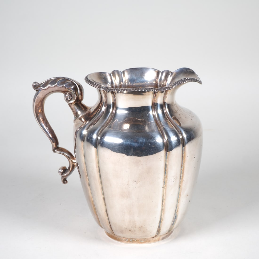 Silver jug Josiah Williams & Co, London 1897 (1 of 4)
