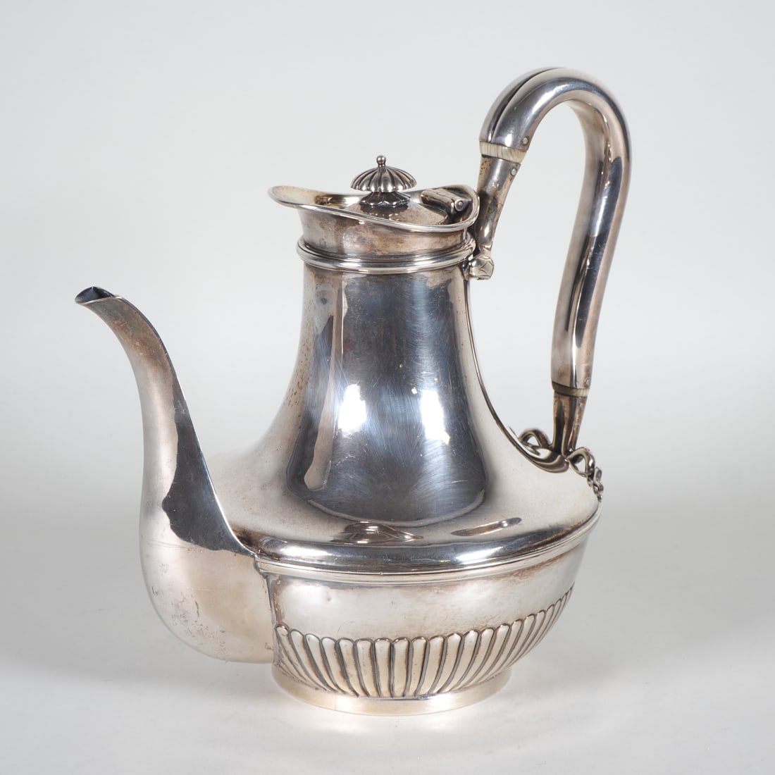 William IV Classicism silver teapot, Michael Starkey, London 1833 (1 of 7)