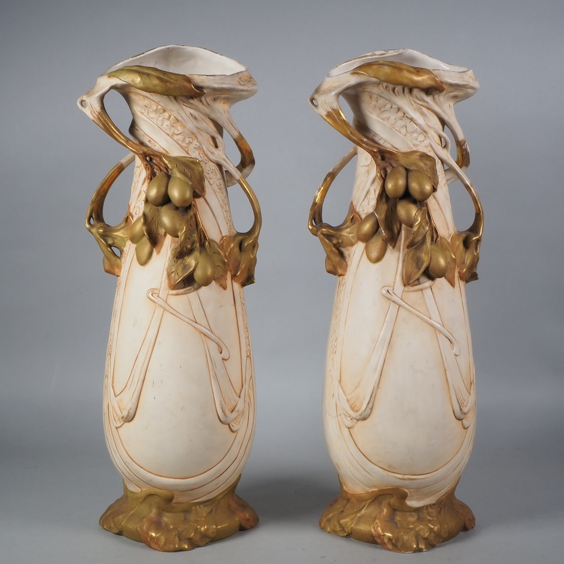 Pair of large Royal Dux Art Nouveau vases, around 1910 - Eduard Eichler (1 of 3)