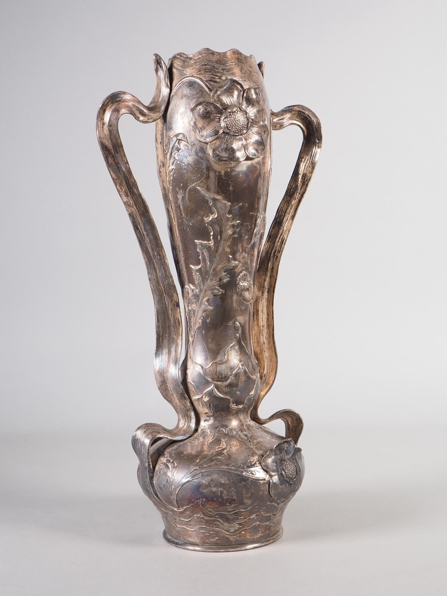 Art Nouveau vase, around 1900 (1 of 3)
