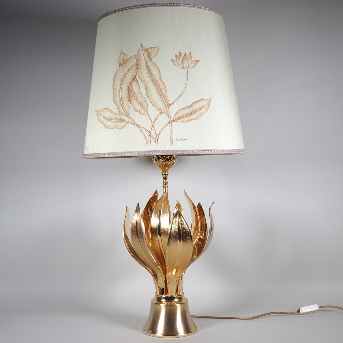 LUMI Large designer table lamp, 24-carat gold-plated: "LUMI" Large designer table lamp, 24-carat gold-platedVery high-quality table lamp, base made of solid brass, bearing the manufacturer’s mark "LUMI" (Milan, Italy), heavy-duty construction, 24-carat
