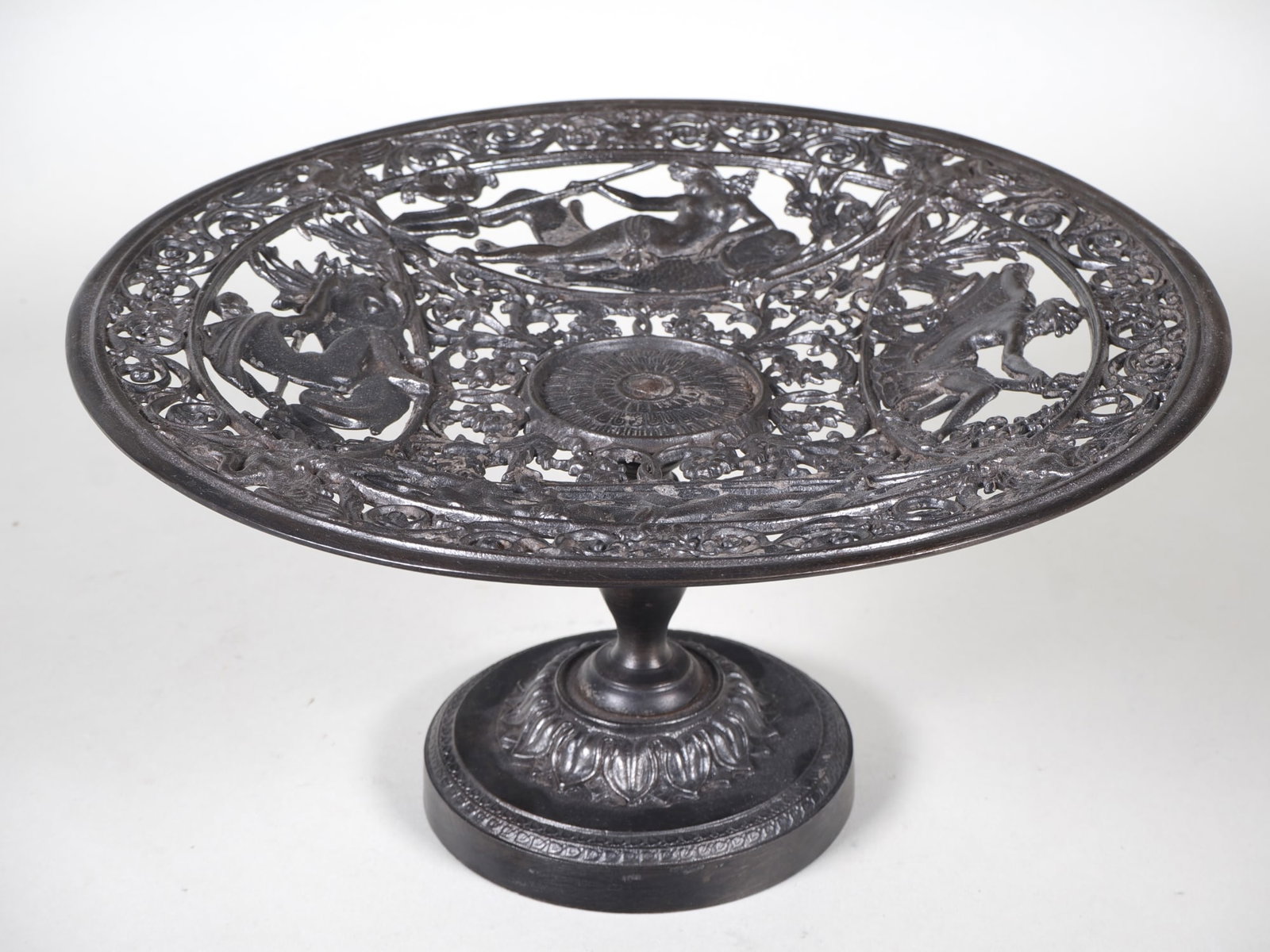 Berlin cast iron table centrepiece, c. 1880 (1 of 4)