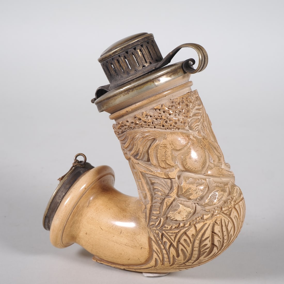 Large pipe bowl, c. 1880 (1 of 4)