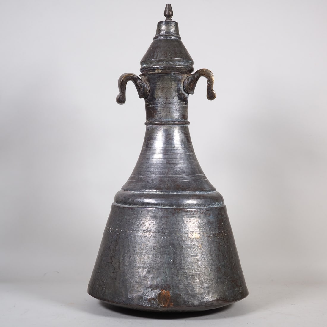 Large Ottoman/Arabic copper water jug, 19th/20th century. (1 of 3)